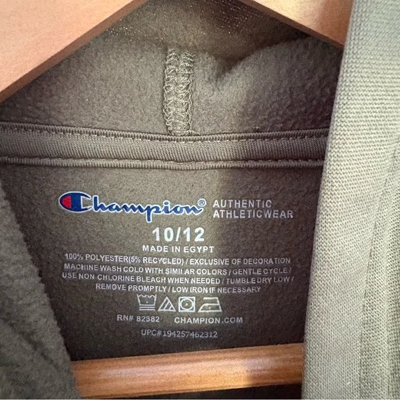 Boys Champion Olivie Green Hoodie Youth 10/12 - Picture 3 of 3